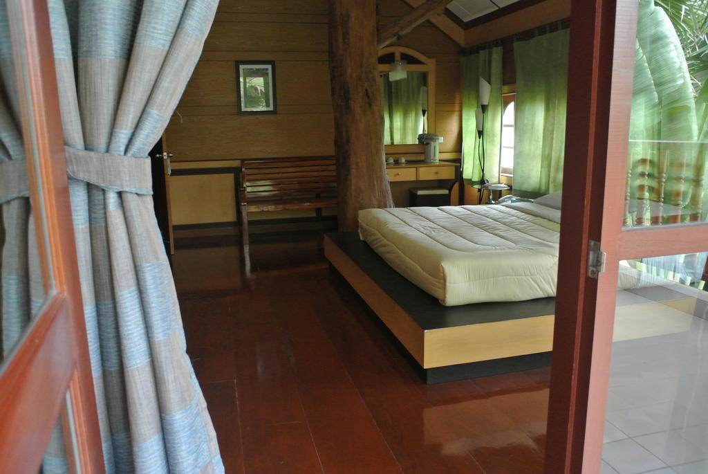 Siam River Resort تشايافوم الغرفة الصورة